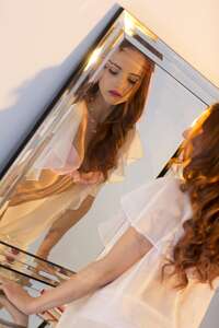 Sophia-A-Maiden-to-her-Mirror-17lpd85k5p.jpg